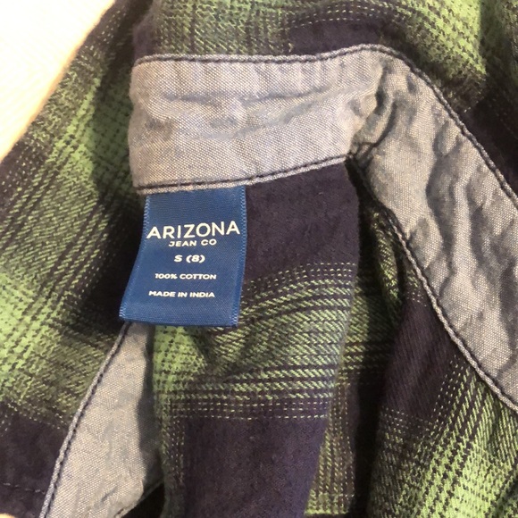 Various button down boys shirts - Picture 3 of 6